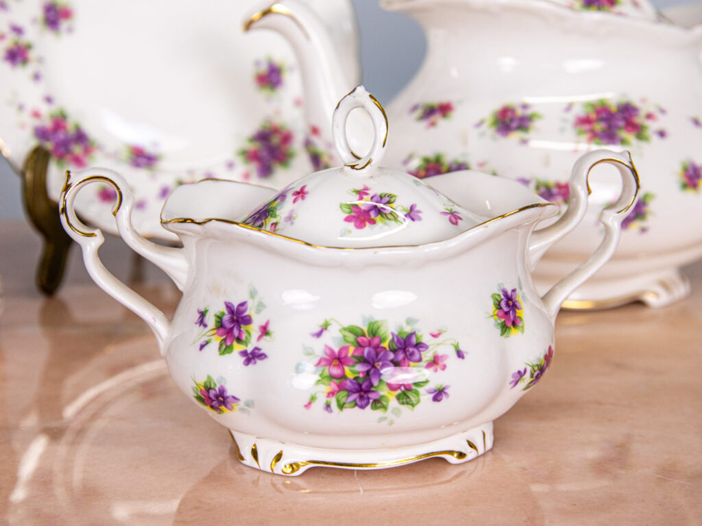BN4A4674 Чайний сервіз «Violetta», Royal Albert