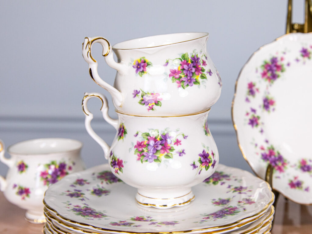 BN4A4675 Чайний сервіз «Violetta», Royal Albert