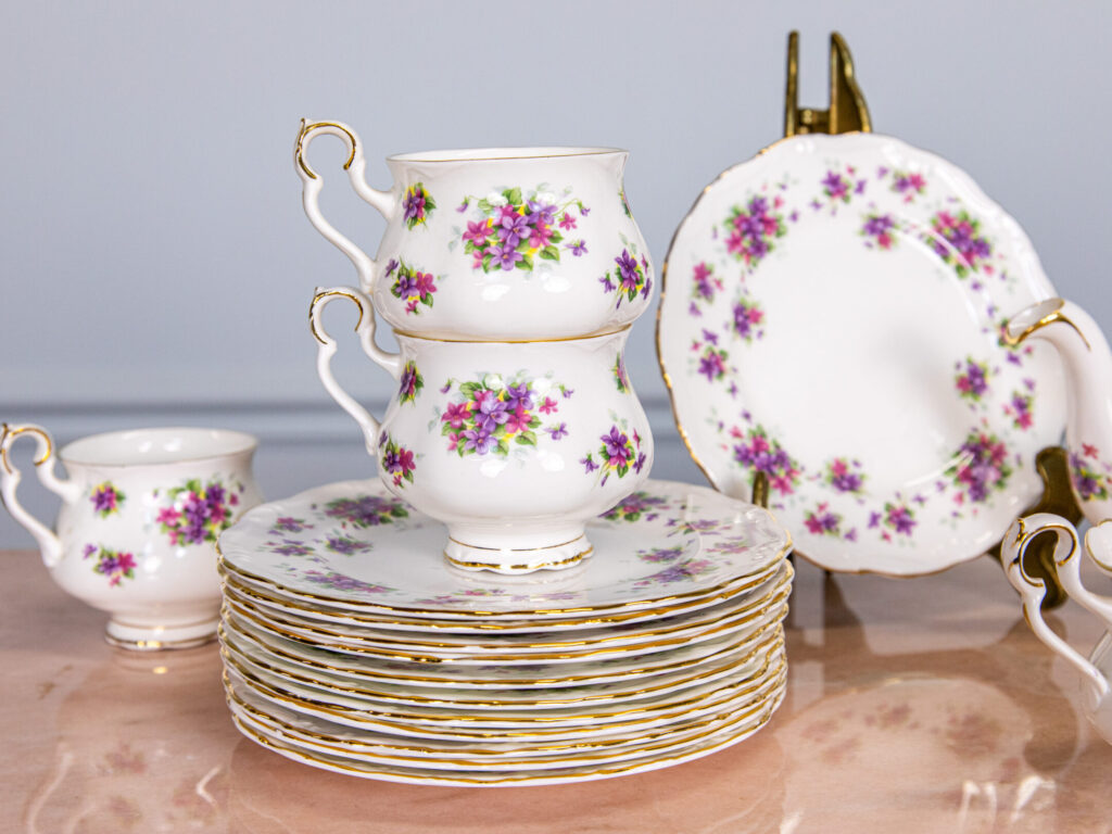 BN4A4677 Чайний сервіз «Violetta», Royal Albert