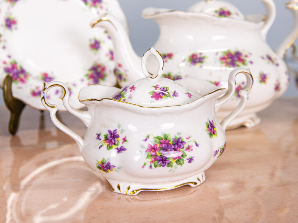 BN4A4679 Чайний сервіз «Violetta», Royal Albert
