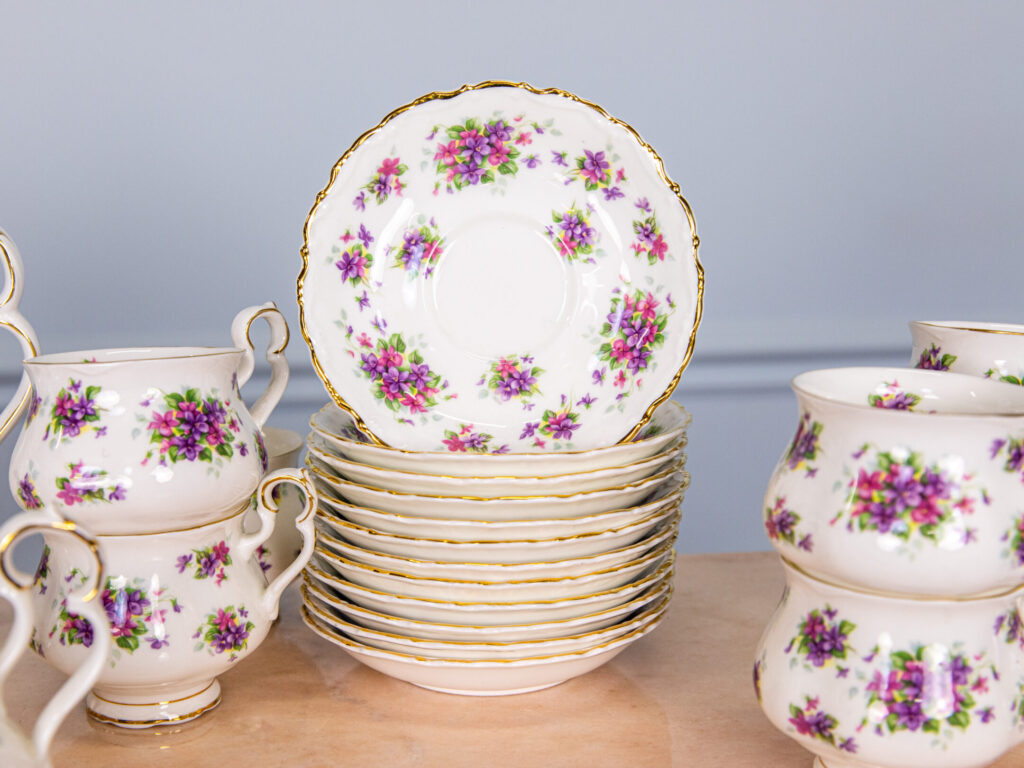 BN4A4686 Чайний сервіз «Violetta», Royal Albert