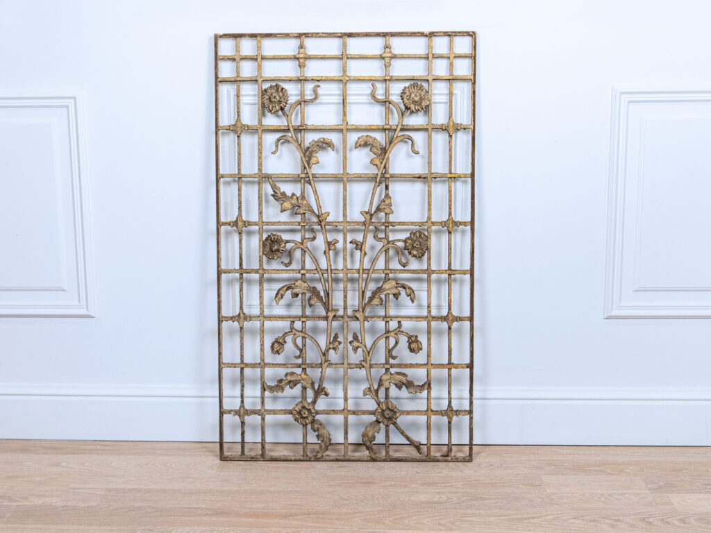 Антикварна декоративна решітка