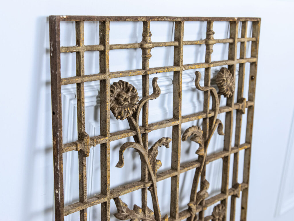 Антикварна декоративна решітка