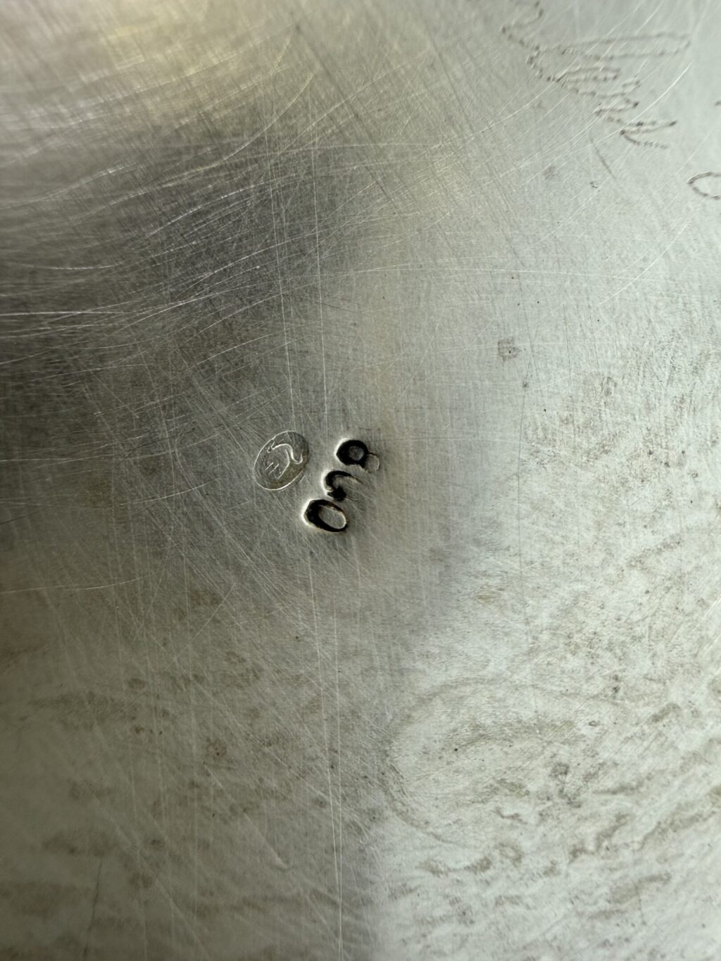 Антикварна срібна таріль