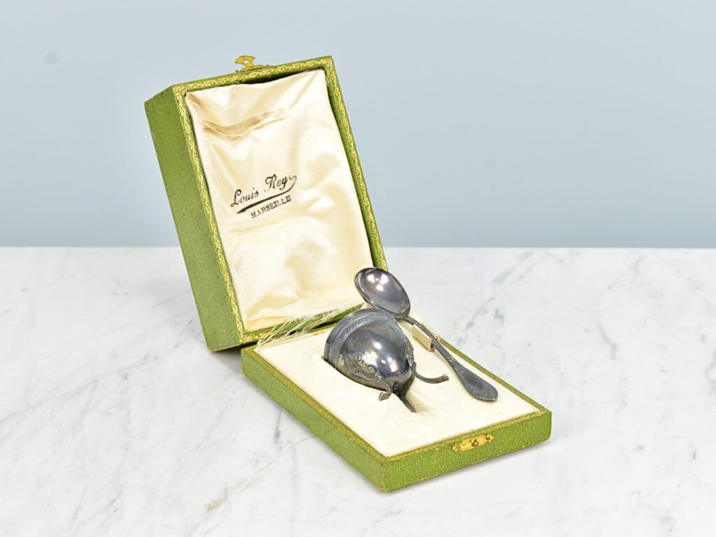 Антикварний срібний набір для сервірування