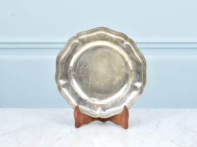Антикварна срібна тарілка