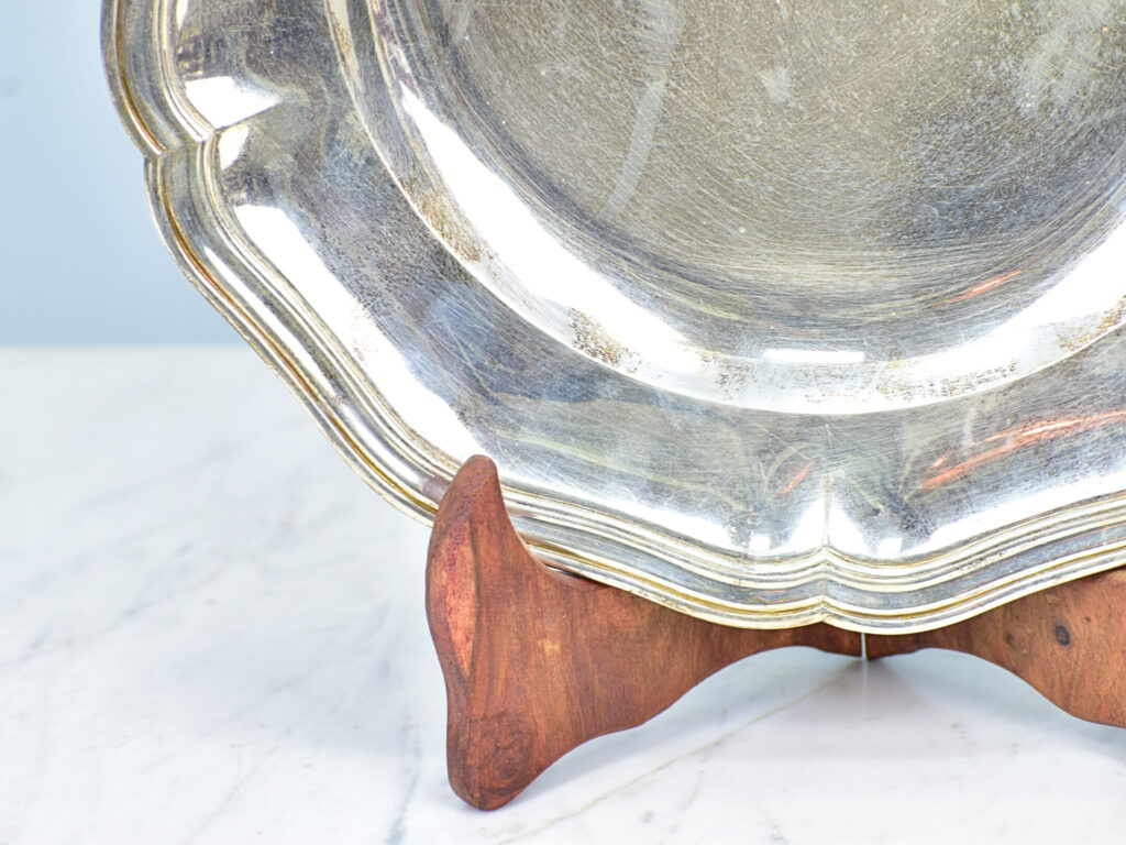 Антикварна срібна тарілка