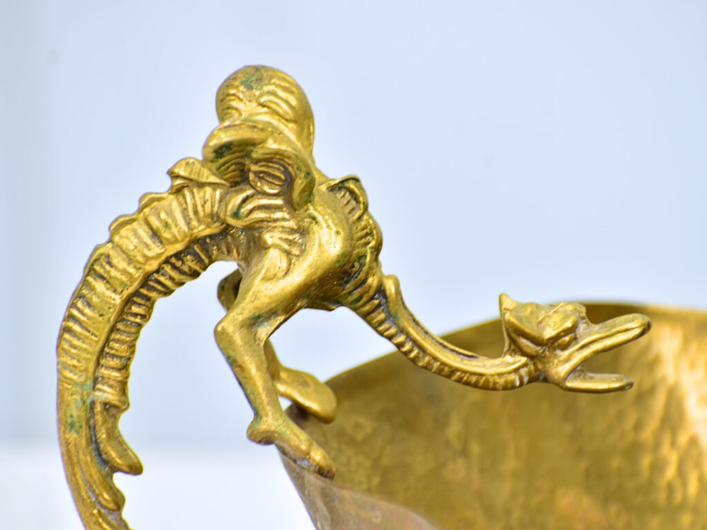 Антикварна фруктовниця