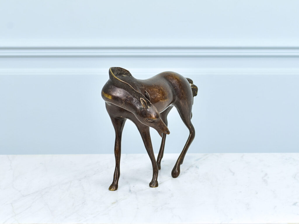 Вінтажна статуетка коня