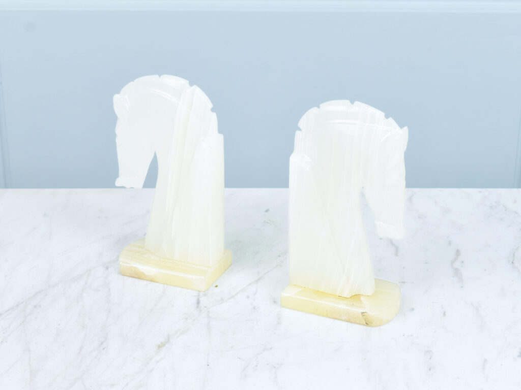 Вінтажні обмежувачі для книг