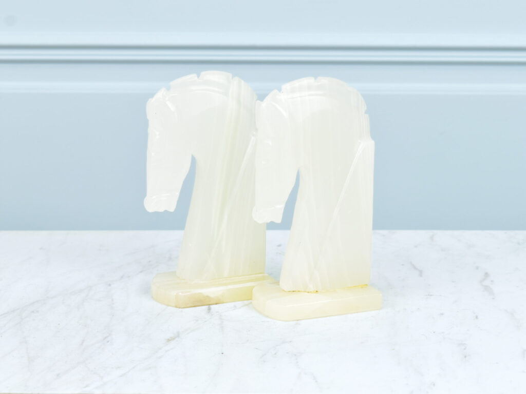 Вінтажні обмежувачі для книг