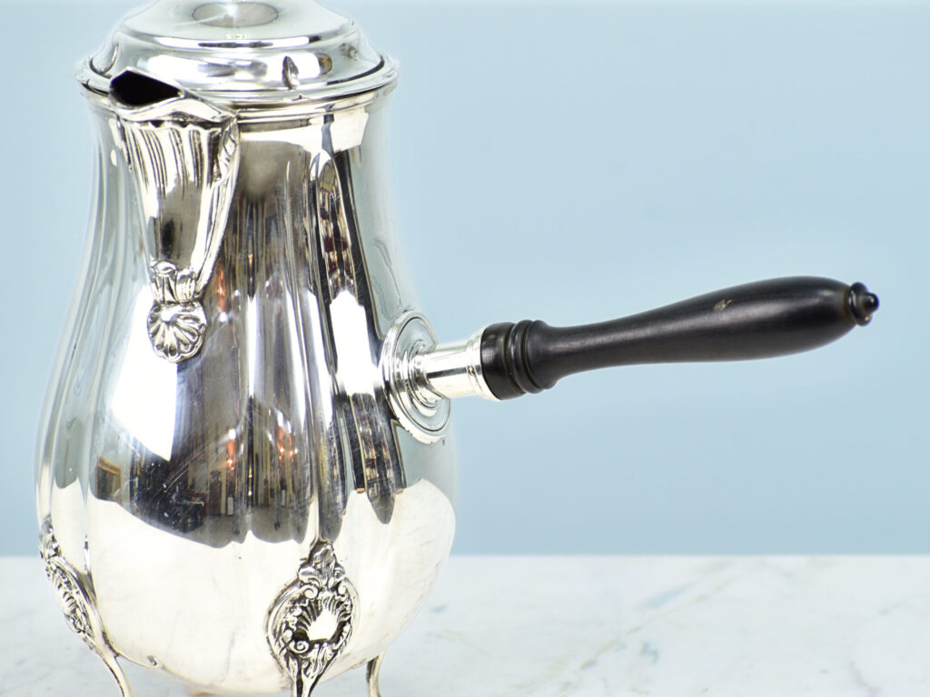 Антикварна шоколадниця, Ercols