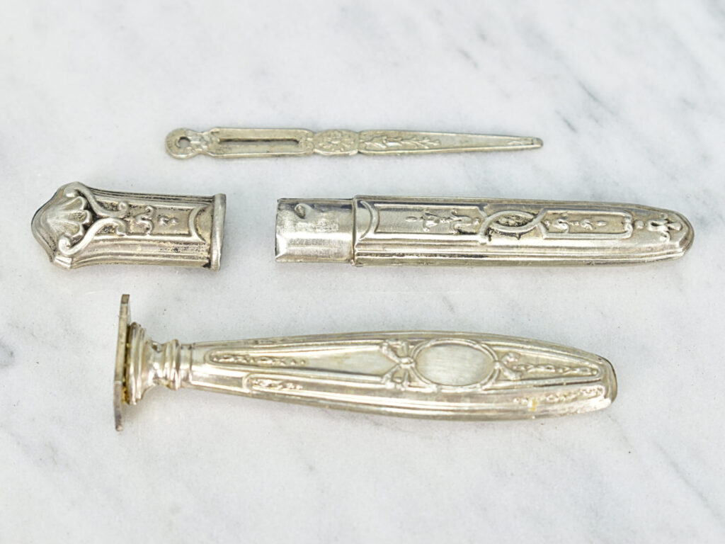 IMG_9410 Антикварний швейний набір