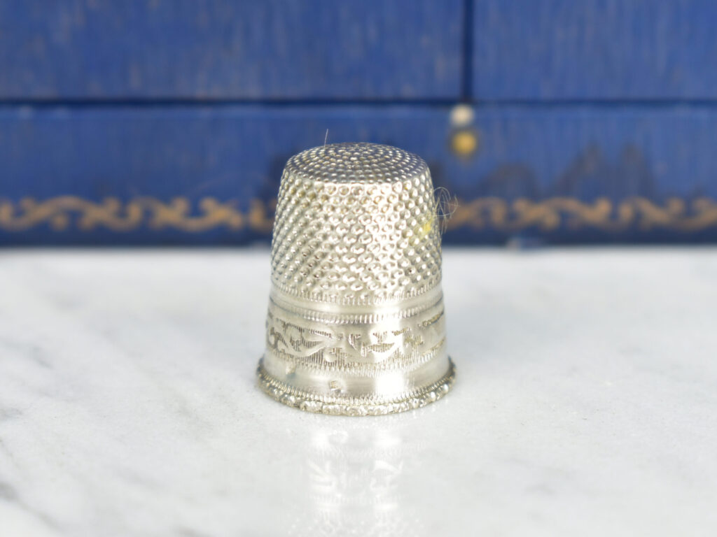 IMG_9412 Антикварний швейний набір