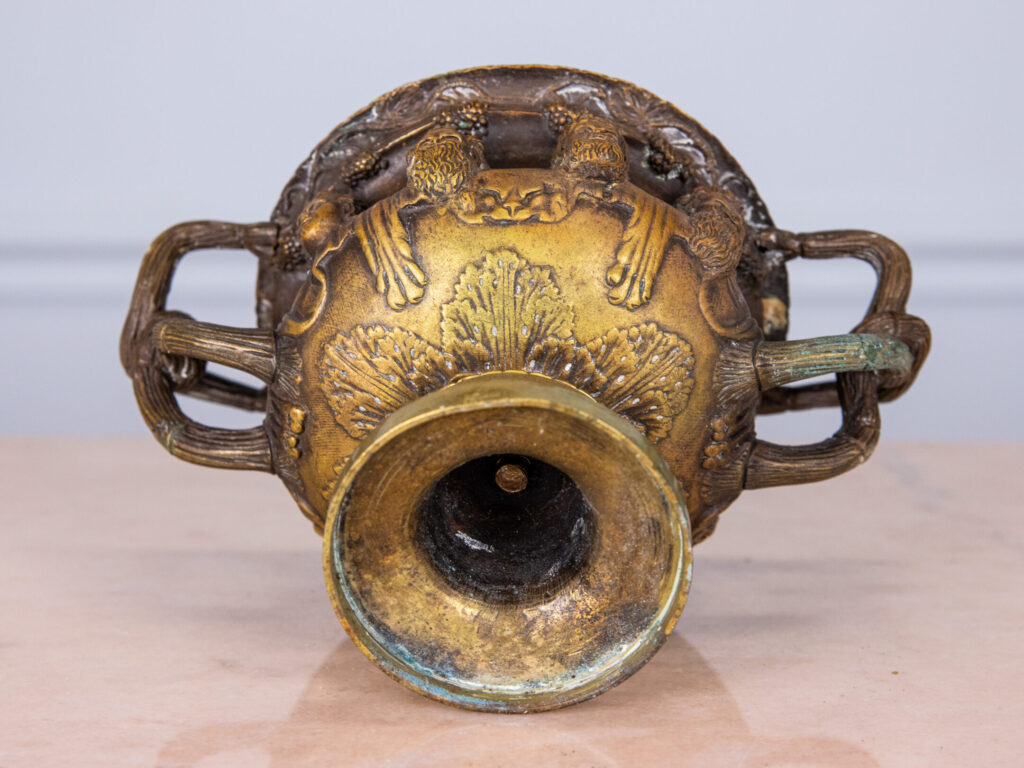 Антикварна ваза «Ворік» (Warwick Vase)