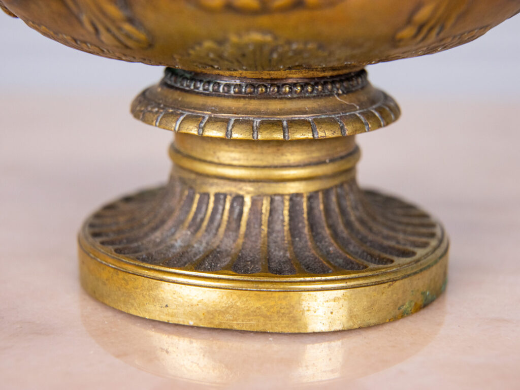 Антикварна ваза «Ворік» (Warwick Vase)