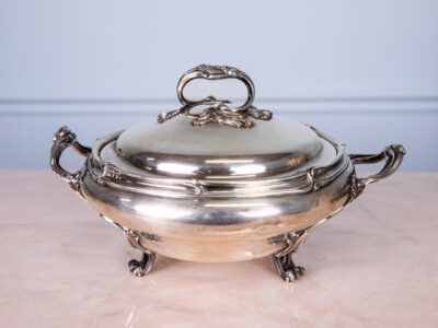 Антикварна срібна супниця