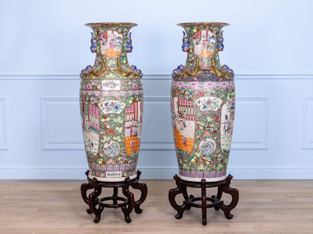 Вінтажні вази в стилі Rose Family