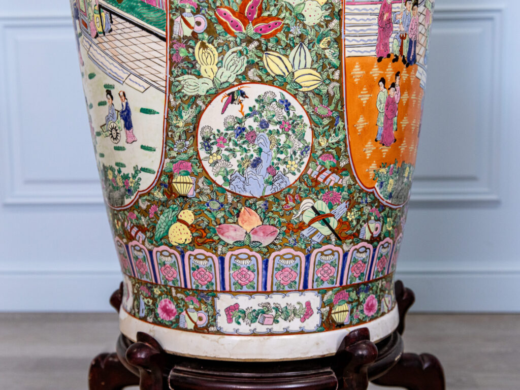 Вінтажні вази в стилі Rose Family