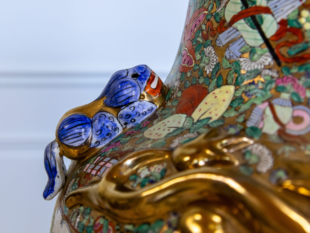 Вінтажні вази в стилі Rose Family