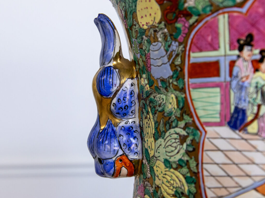 Вінтажні вази в стилі Rose Family