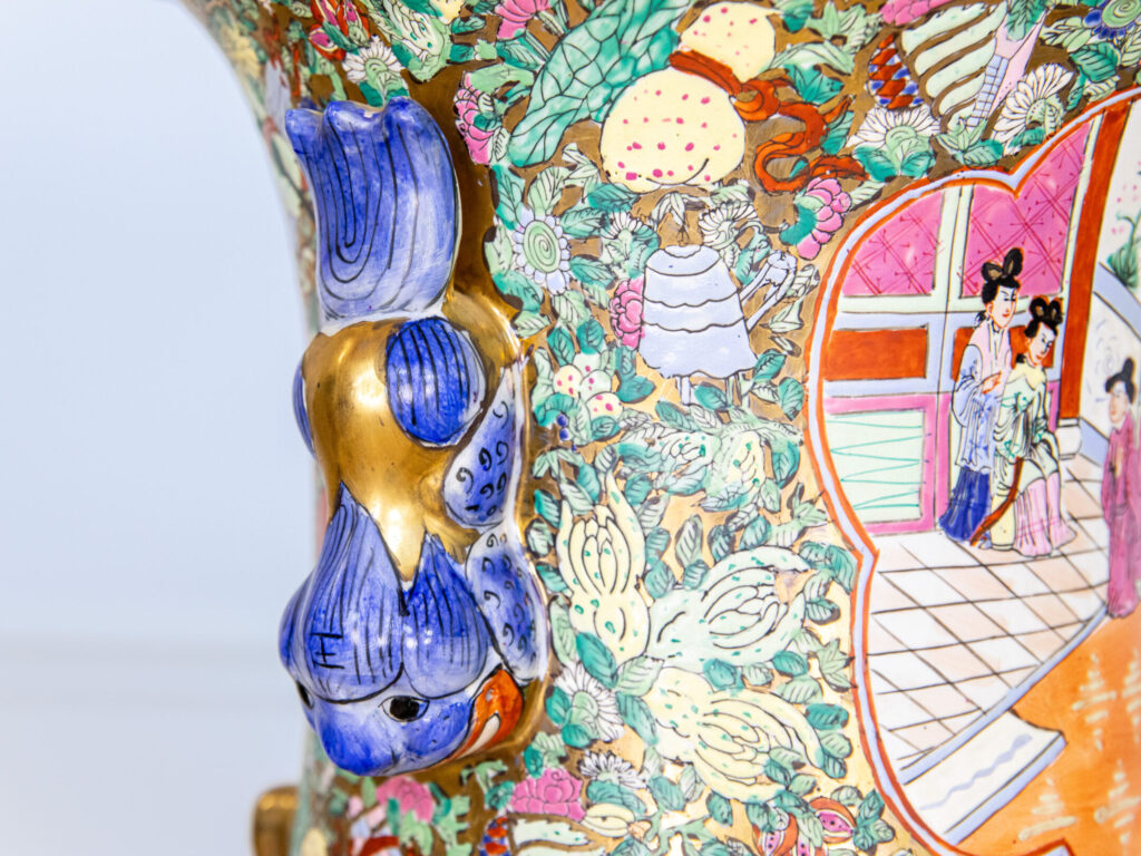 Вінтажні вази в стилі Rose Family