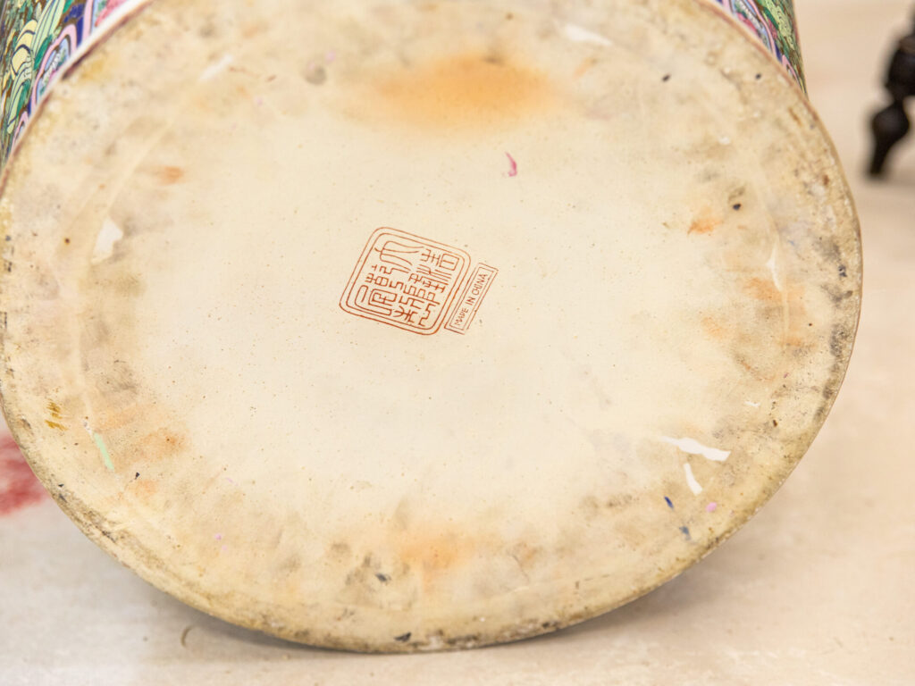 Вінтажні вази в стилі Rose Family