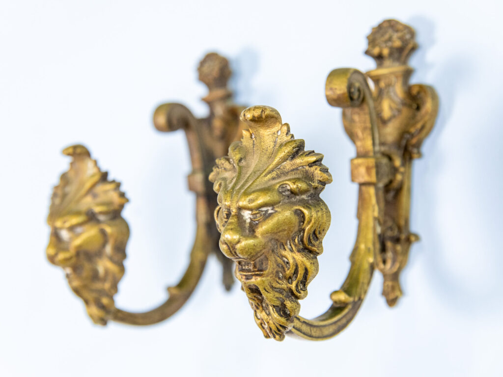 Антикварні тримачі для штор