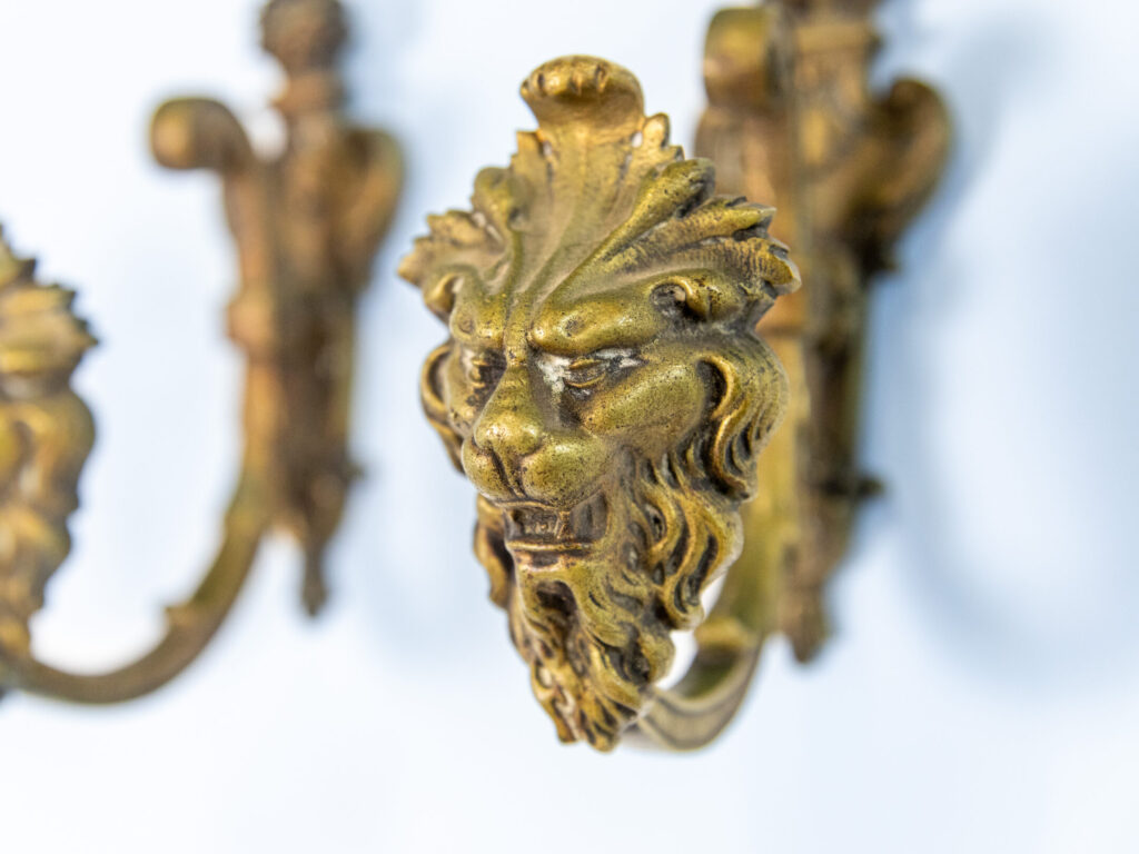 Антикварні тримачі для штор