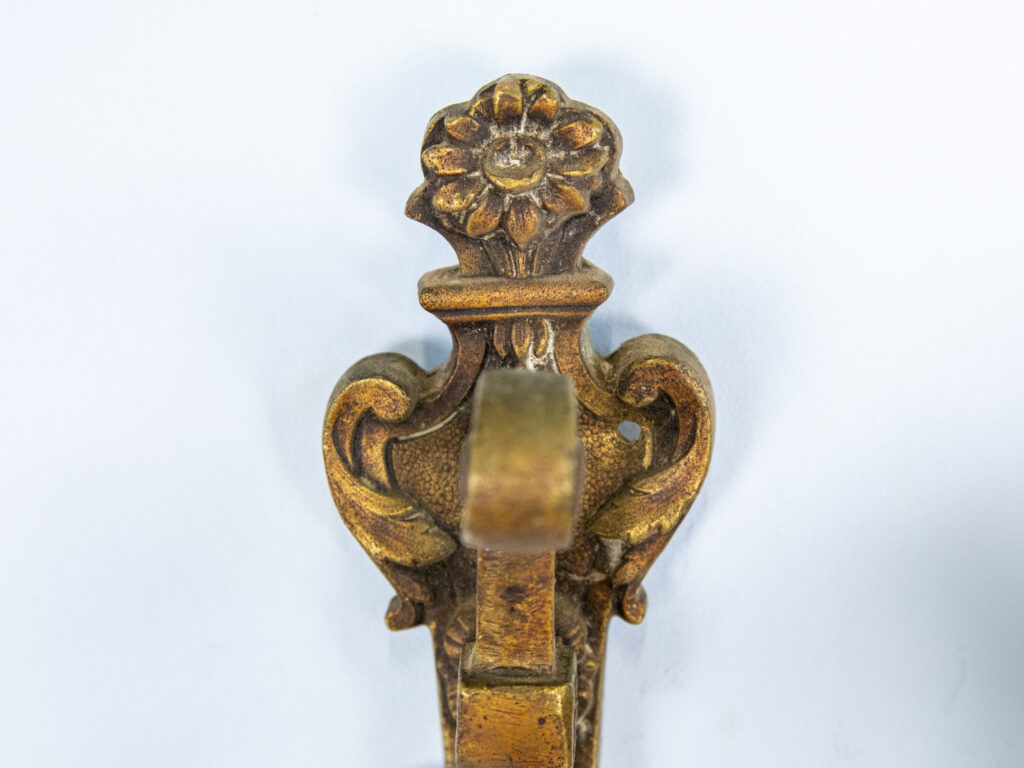 Антикварні тримачі для штор