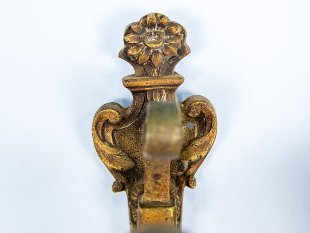 Антикварні тримачі для штор