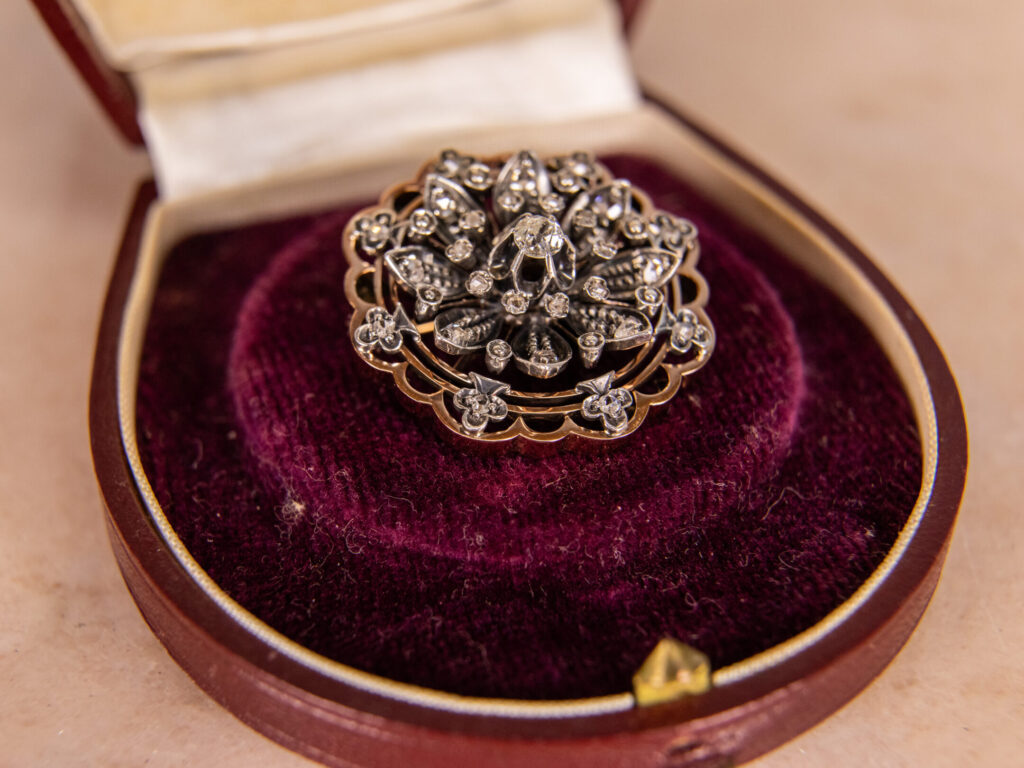 BN4A5530 Вінтажна брошка-кластер