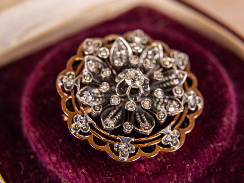 BN4A5533 Вінтажна брошка-кластер