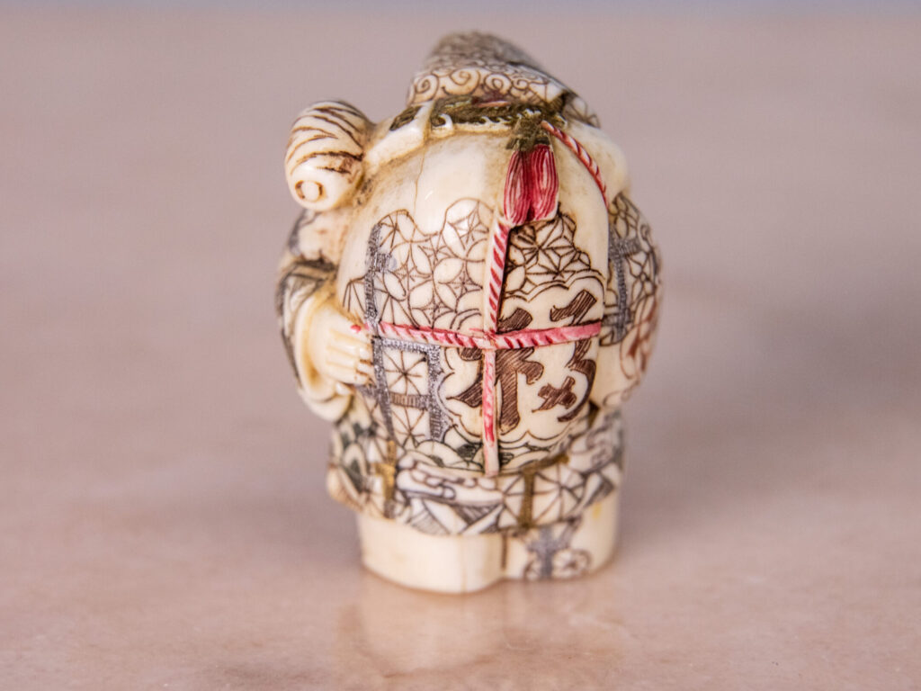 BN4A5627 Антикварні фігурки з кістки (нецке)