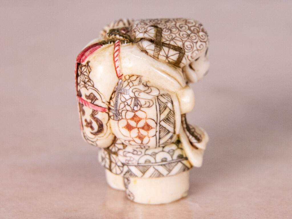 BN4A5630 Антикварні фігурки з кістки (нецке)