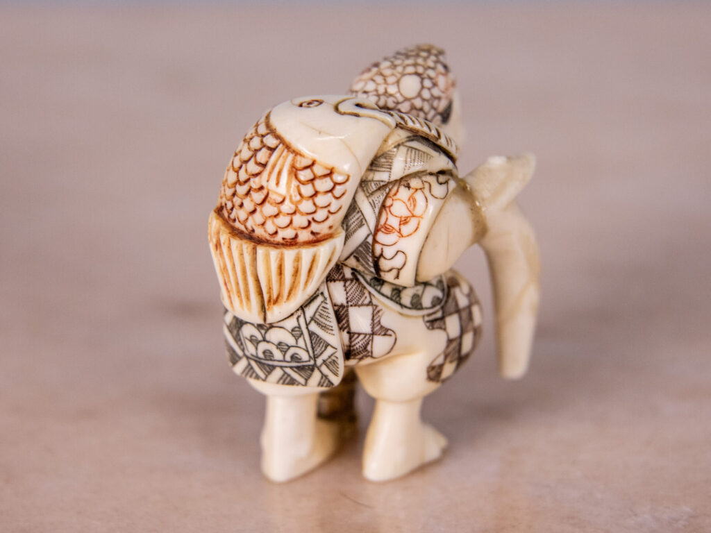 BN4A5640 Антикварні фігурки з кістки (нецке)