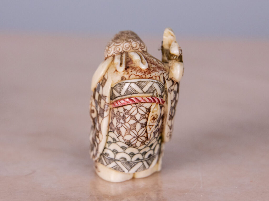 BN4A5644 Антикварні фігурки з кістки (нецке)