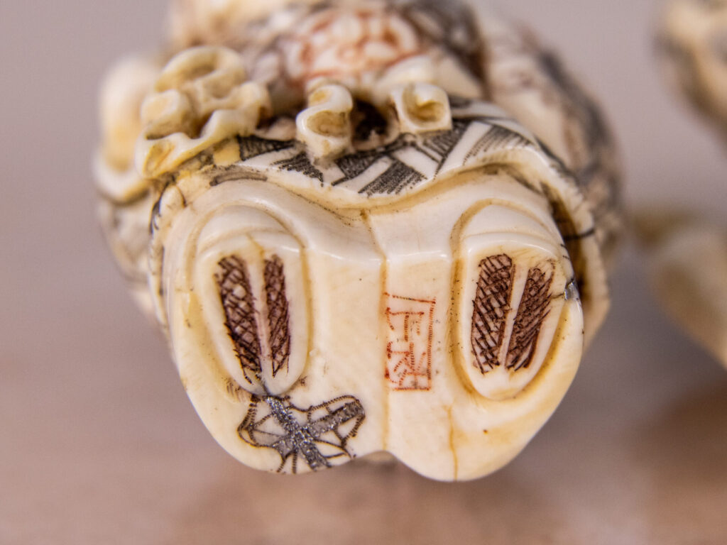 BN4A5655 Антикварні фігурки з кістки (нецке)