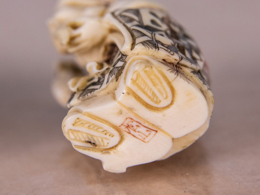 BN4A5657 Антикварні фігурки з кістки (нецке)