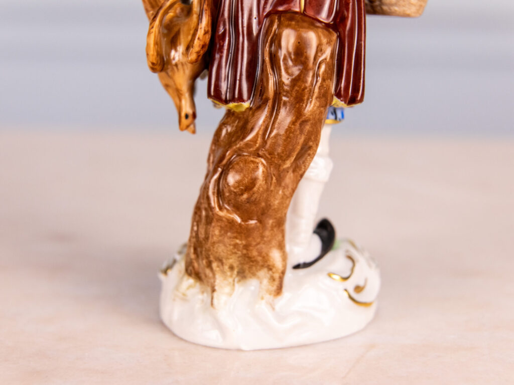 BN4A5705 Порцелянова статуетка «Продавець дичини»