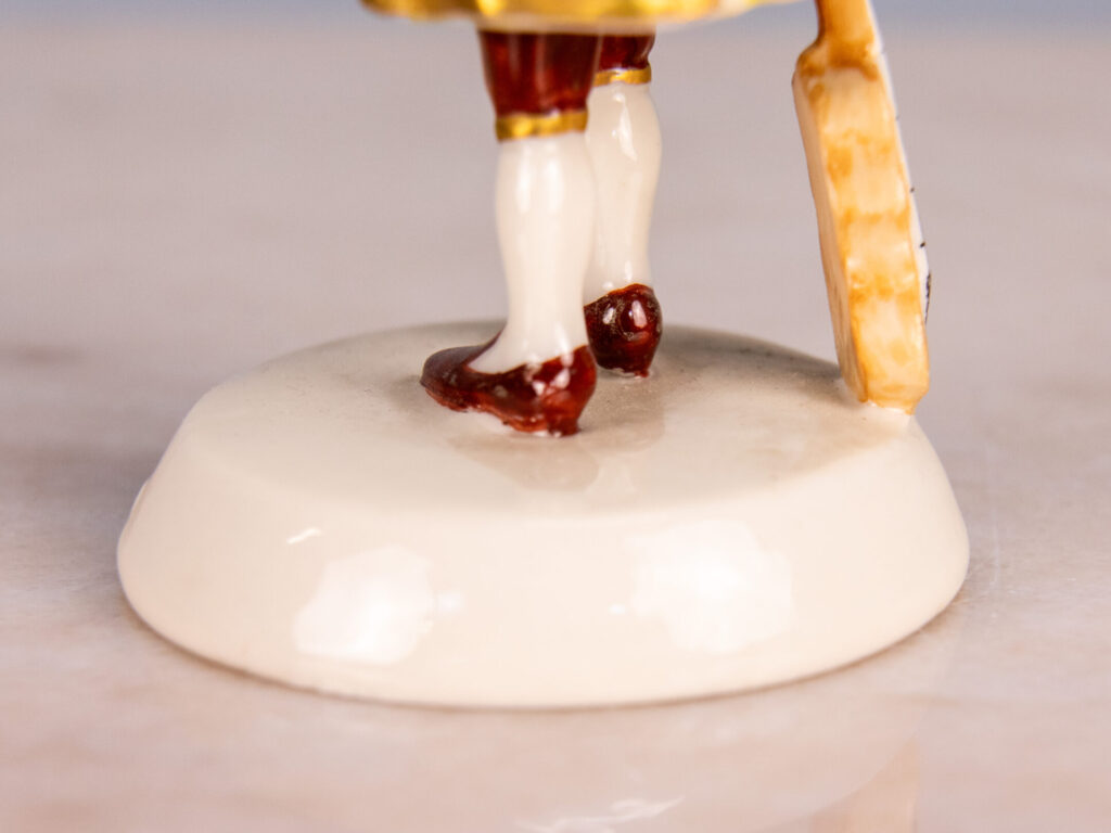 BN4A5722 Порцелянова фігурка «Юний аристократ»