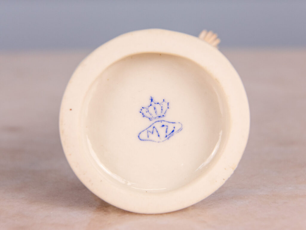 BN4A5728 Порцелянова фігурка «Юний аристократ»