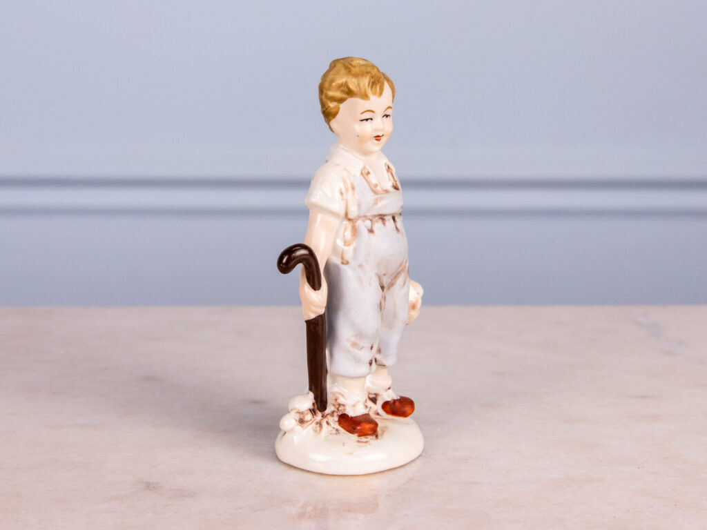 BN4A5739 Порцелянова фігурка «Хлопчик з тростиною»