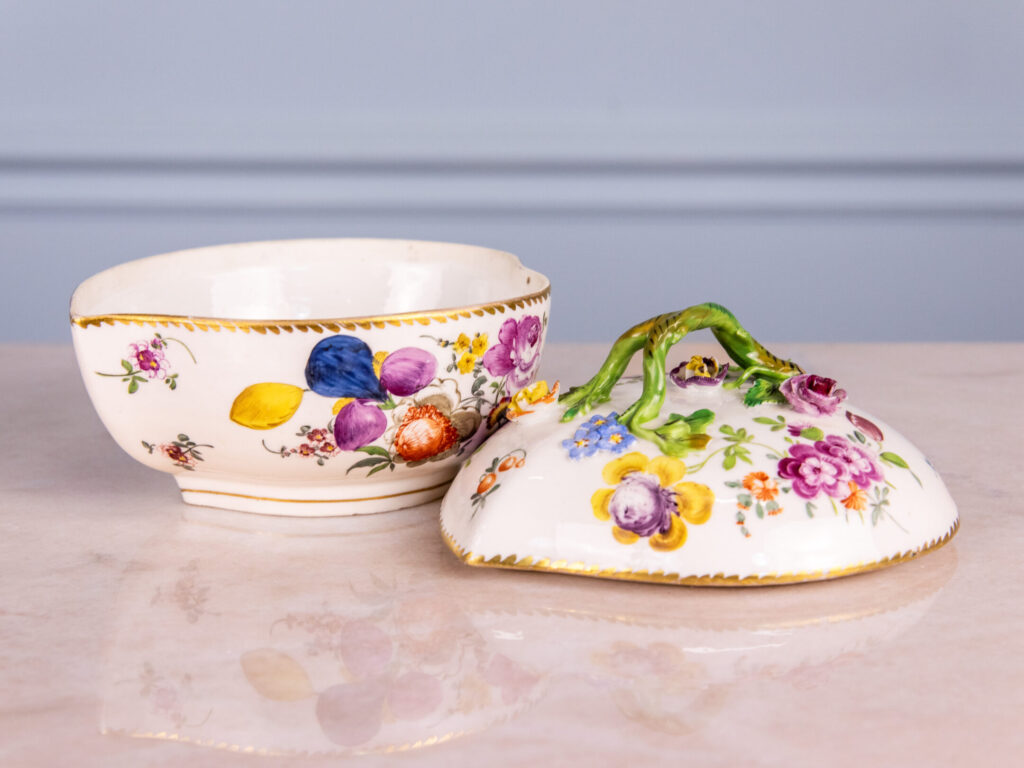 Порцелянова бонбоньєрка в стилі Meissen (Мейсен)