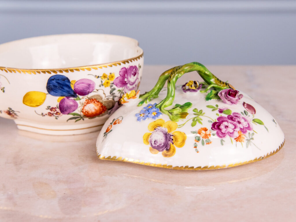 Порцелянова бонбоньєрка в стилі Meissen (Мейсен)