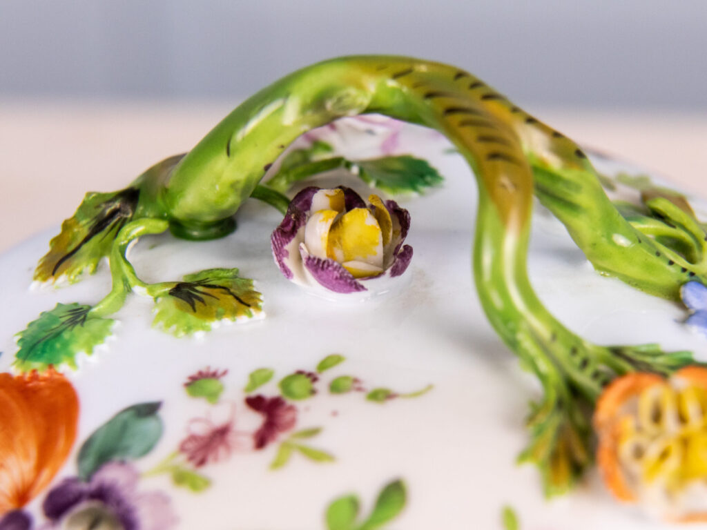 Порцелянова бонбоньєрка в стилі Meissen (Мейсен)