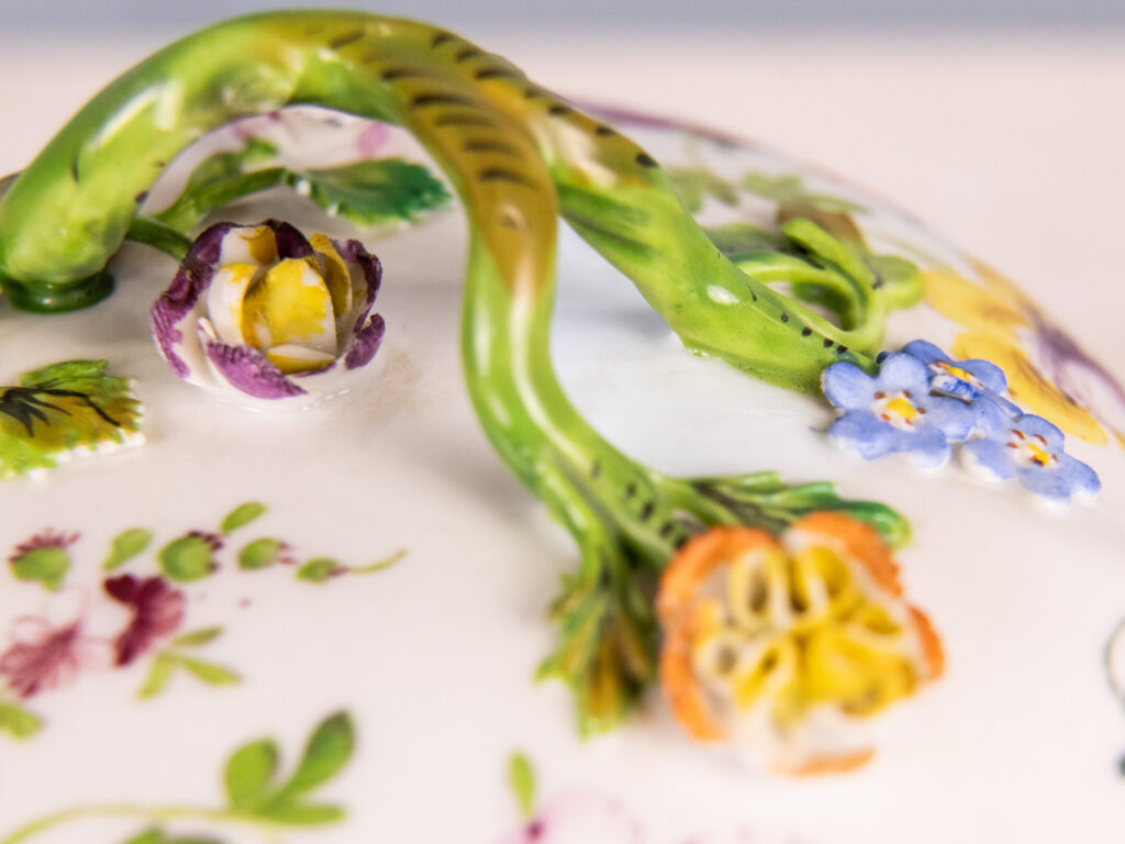 Порцелянова бонбоньєрка в стилі Meissen (Мейсен)