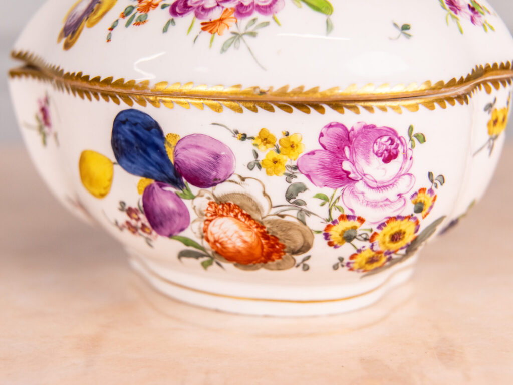 Порцелянова бонбоньєрка в стилі Meissen (Мейсен)