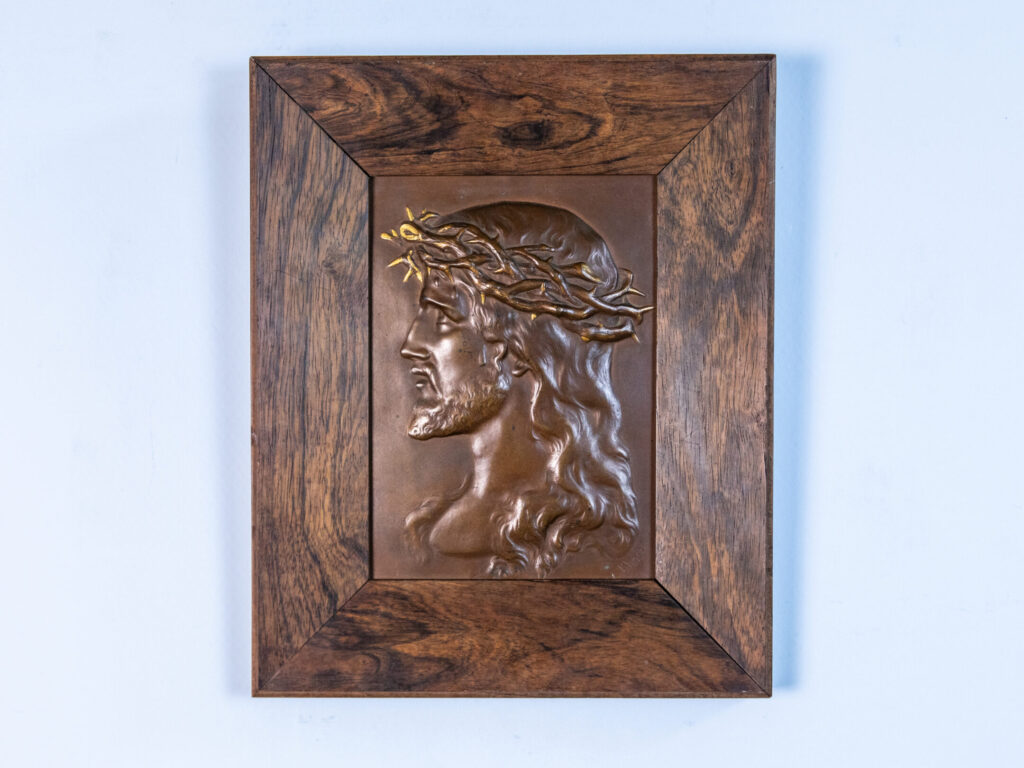 Бронзовий барельєф Ісуса Христа в терновому вінці