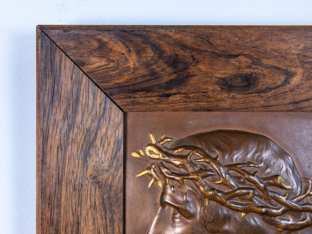 Бронзовий барельєф Ісуса Христа в терновому вінці